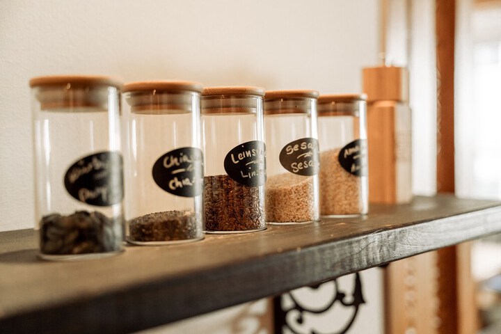 Dining 75 of 84