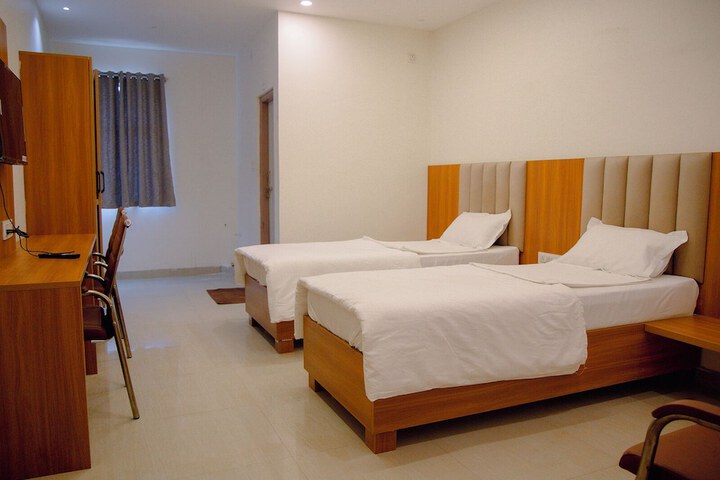 Room 28 of 45