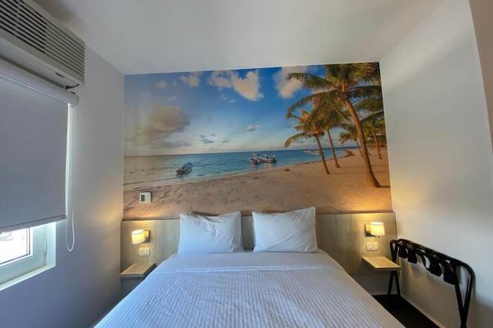 Room 12 of 22
