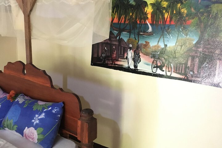 Room 12 of 80