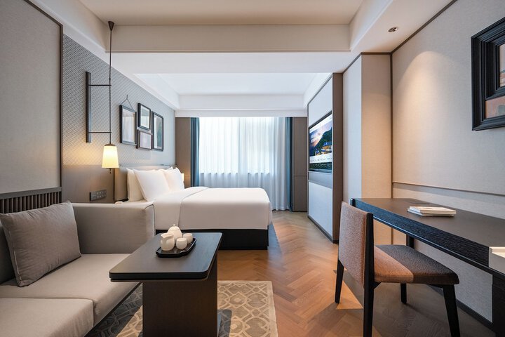 Room 5 of 37