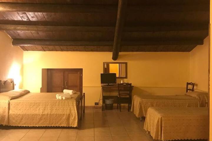Room 10 of 48
