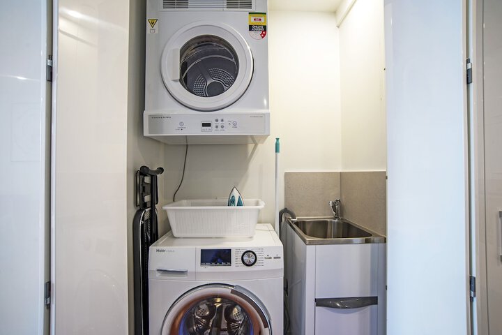 Laundry 25 of 38