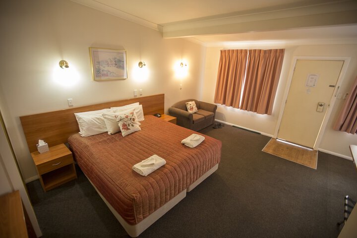 Room 10 of 46