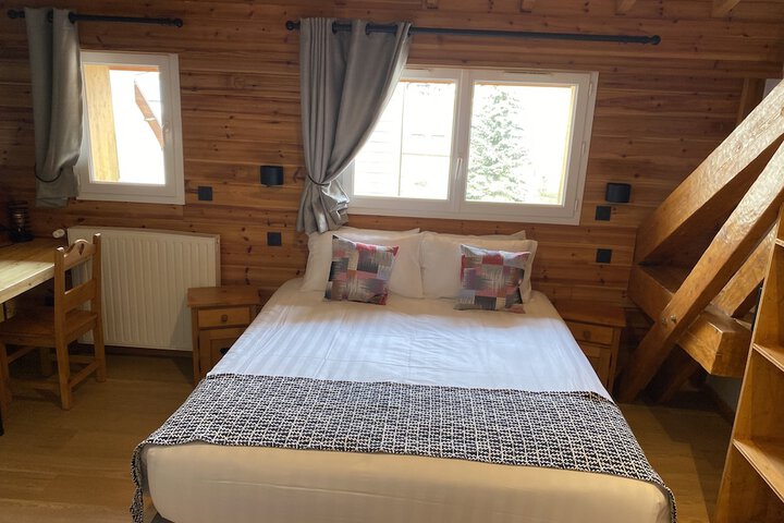 Room 5 of 125