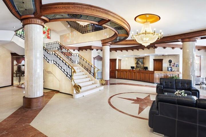 Lobby Photo