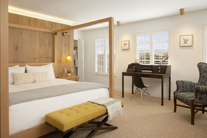 Room 4 of 42