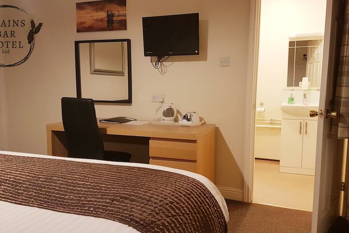 Room 6 of 147