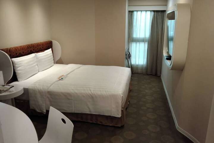Room 25 of 61