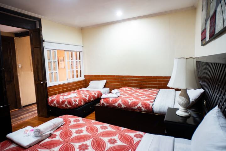 Room 6 of 14