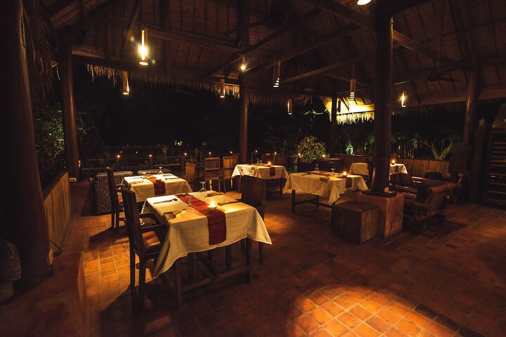 Dining 66 of 154