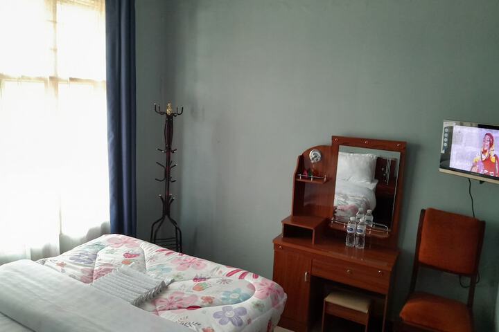 Room 11 of 29