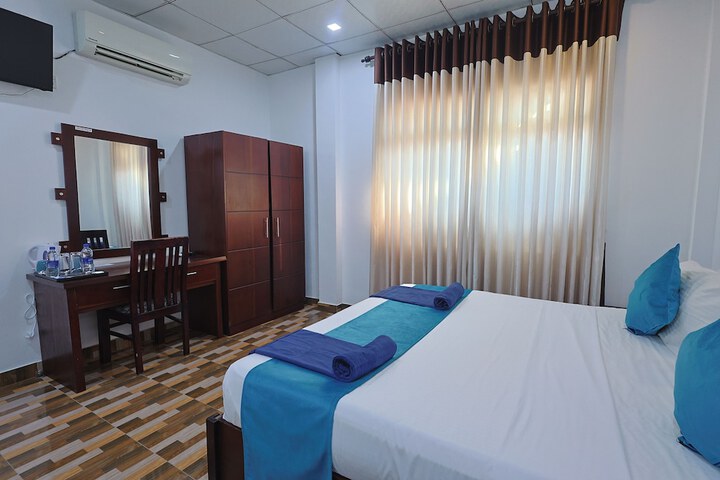 Room 6 of 35