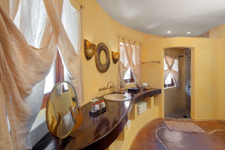 Room 41 of 221