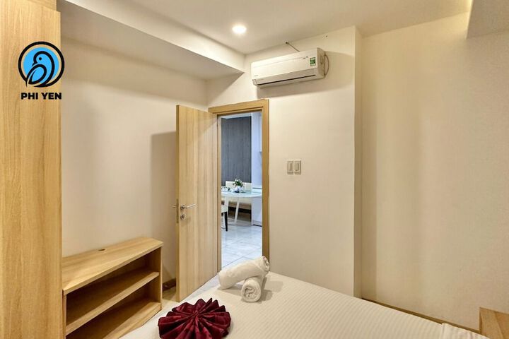Room 16 of 32