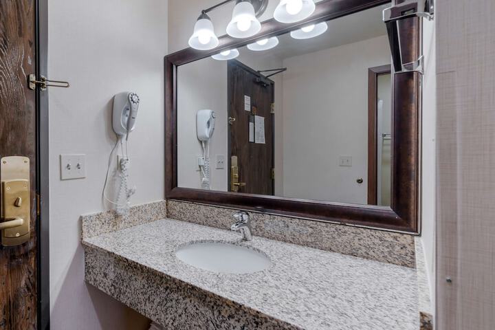 Clean Restrooms