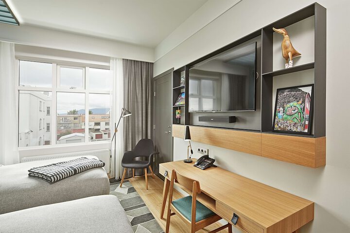 Room 55 of 106
