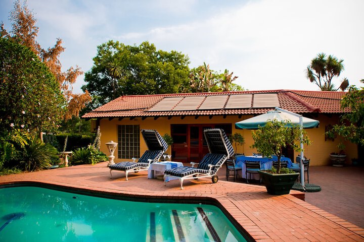 Hotel Pool