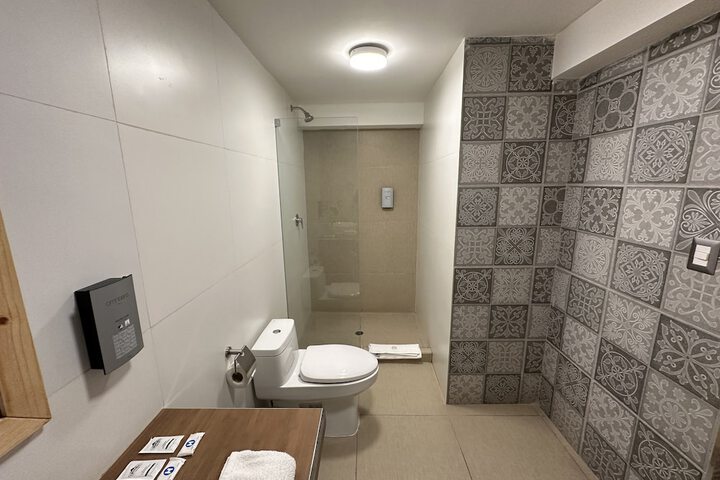 Room 115 of 167