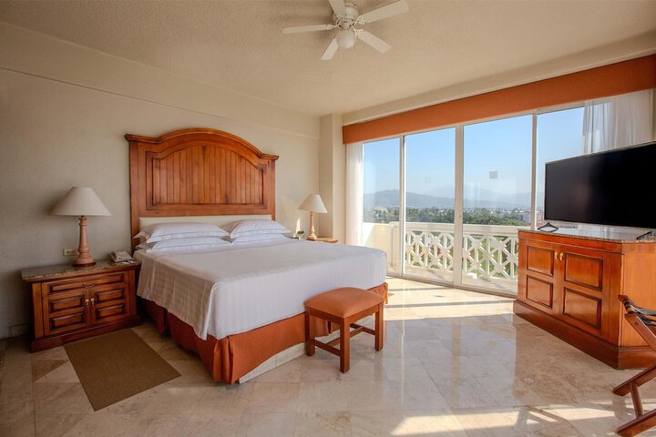 Room 25 of 104