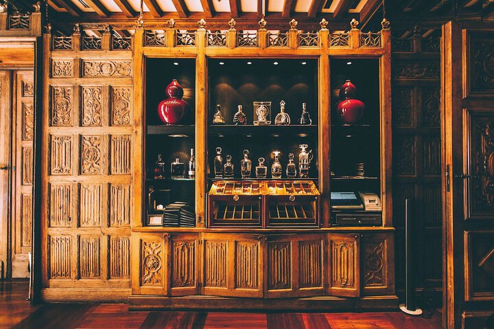 Entrance & Lobby