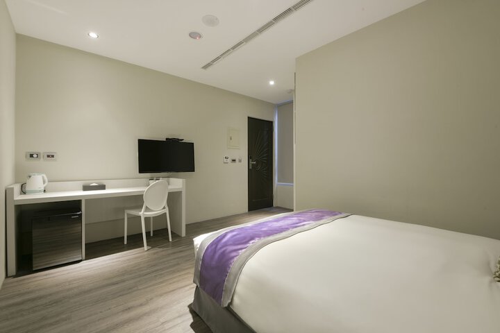 Room 18 of 51
