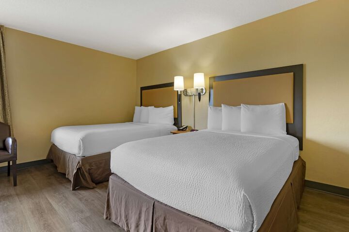 Deluxe 2 Double Beds (5 of 6)