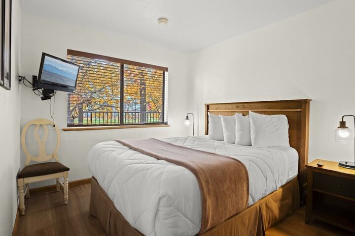 Room 15 of 298