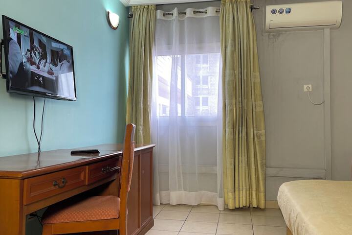 Room 2 of 51
