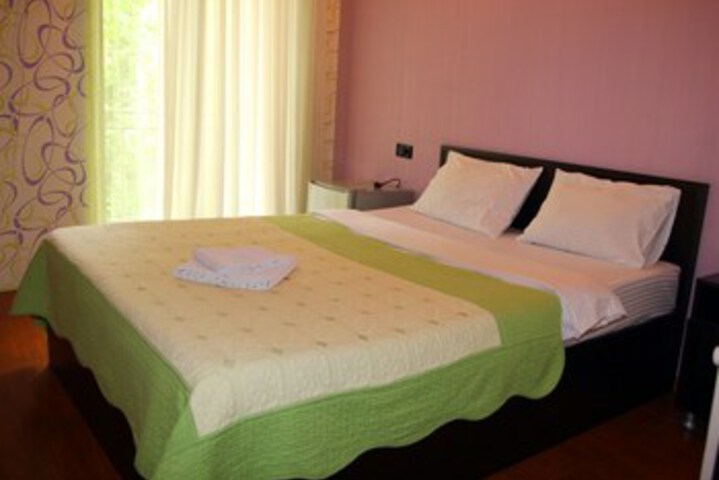 Room 12 of 30