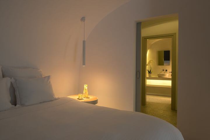 Room 6 of 68