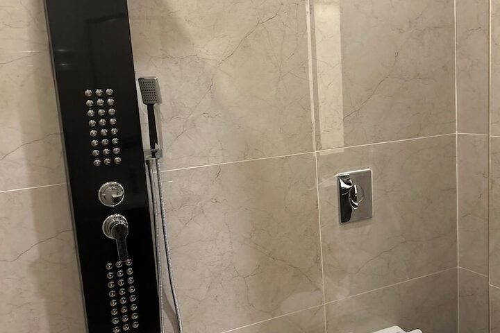 Room 46 of 58