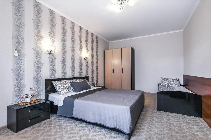 Room 5 of 14