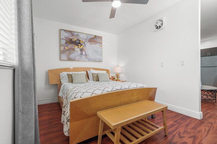 Room 15 of 120