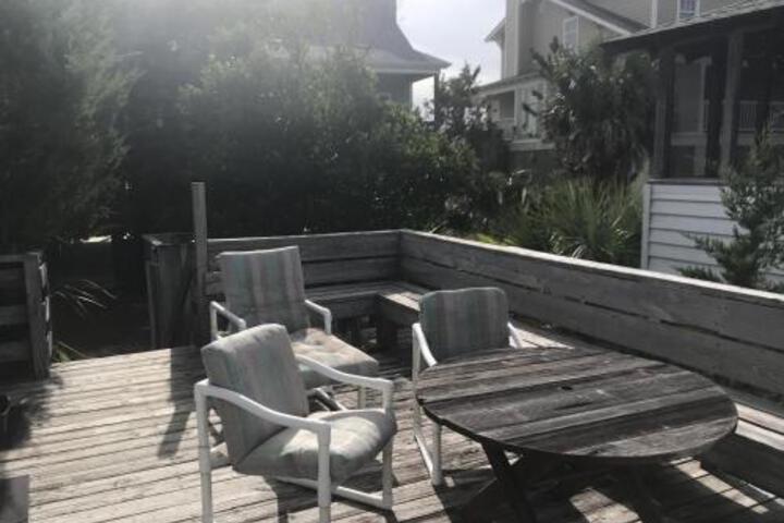 Decked Out 4 Br Home in Pawleys Island, SC