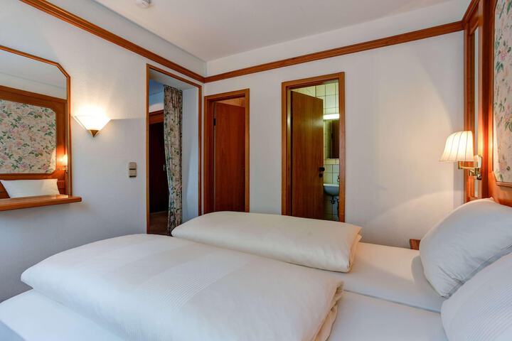 Room 20 of 75