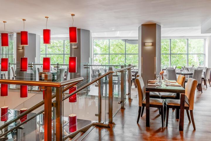 Dining 87 of 151