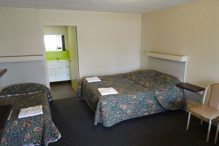 Room 4 of 22