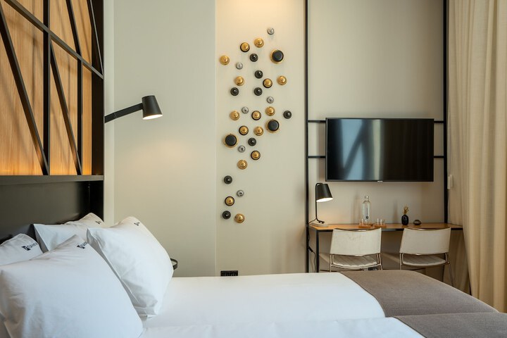 Room 33 of 71