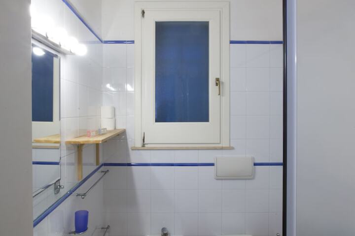 Clean Restrooms