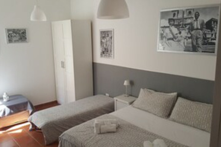 Room 8 of 25