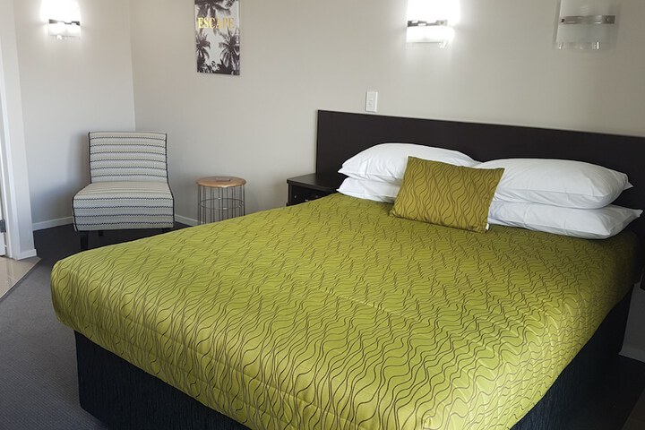 Room 6 of 34