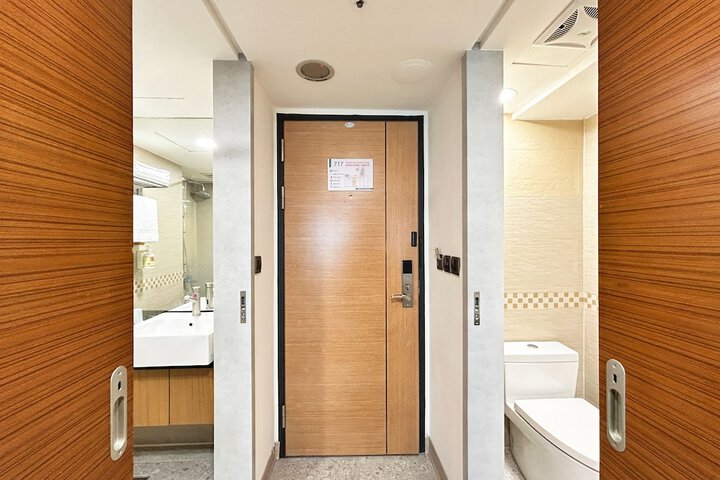 Room 49 of 71