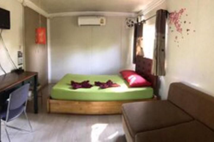 Room 15 of 18