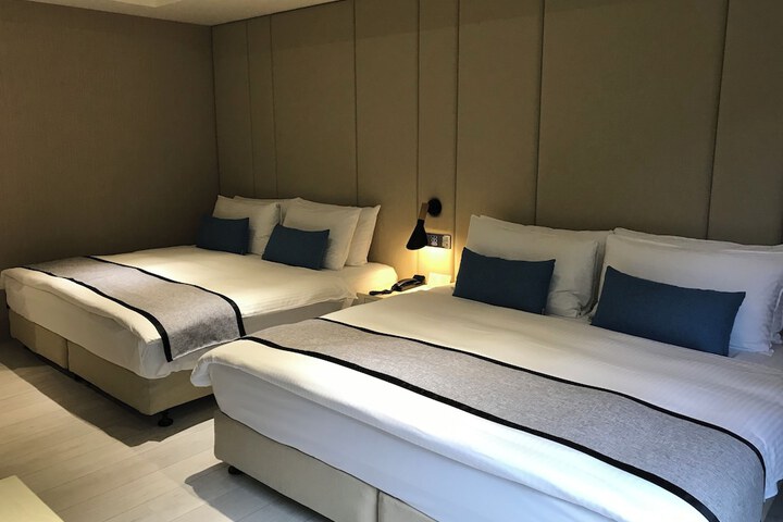 Room 31 of 61