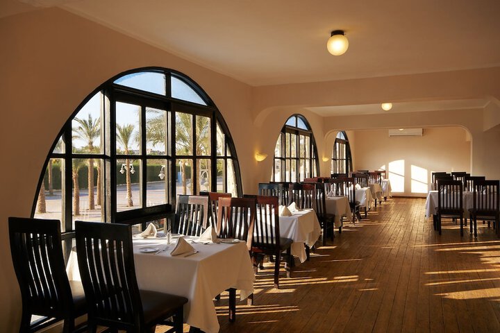 Dining 54 of 83