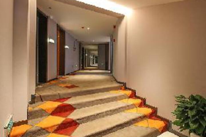 Haotai Hotel (Jingzhou Beijing Road Wushang Supermarket)