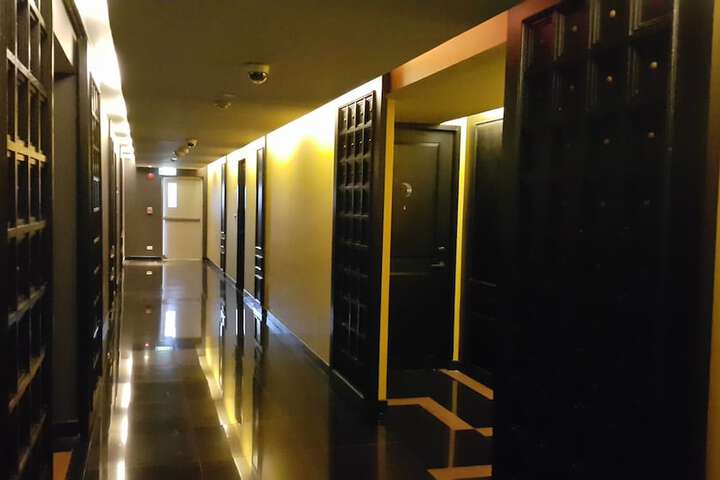 Ballroom/Hall 55 of 64