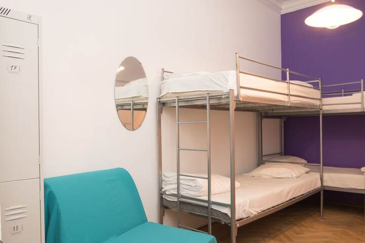 Room 14 of 23