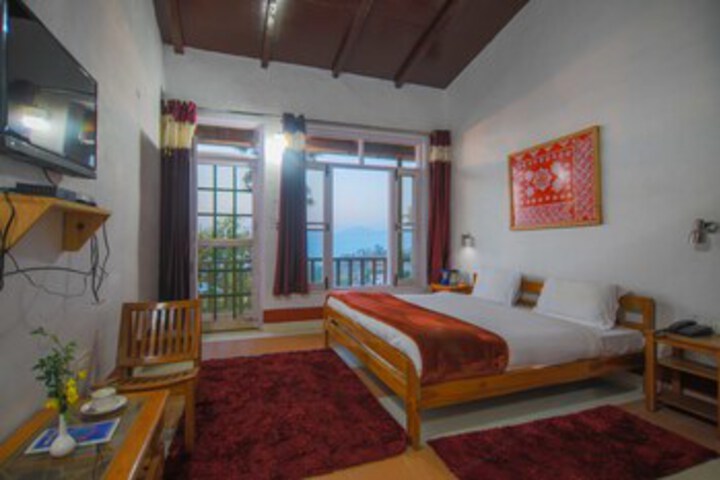 Room 17 of 23
